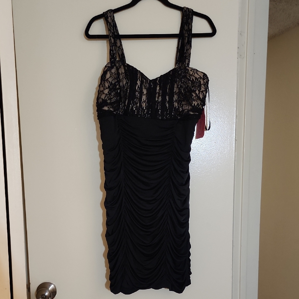 Elegant Black Lace Dress